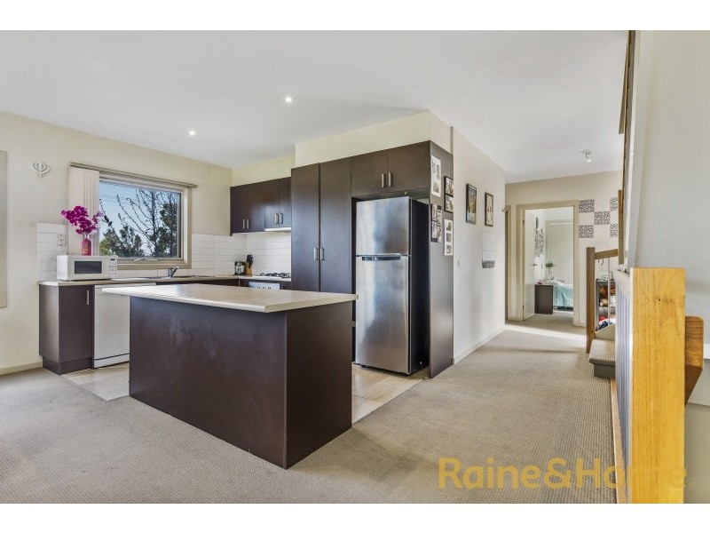 11/17-21 Cobaw Circuit, Caroline Springs VIC 3023