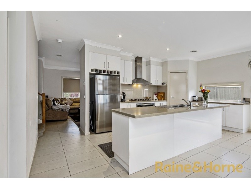 24 Boathouse Drive, Caroline Springs VIC 3023