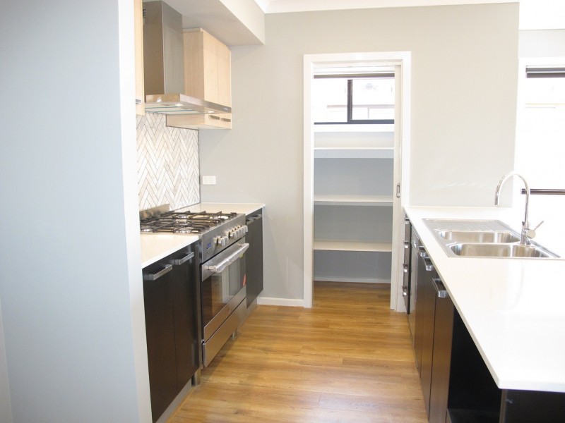 35 Riders Circuit, Rockbank VIC 3335