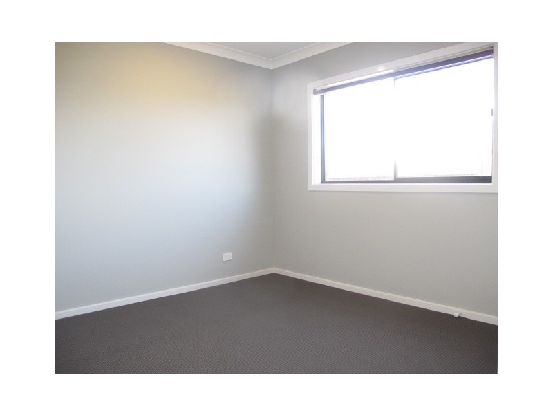 35 Riders Circuit, Rockbank VIC 3335