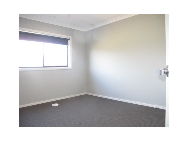 35 Riders Circuit, Rockbank VIC 3335