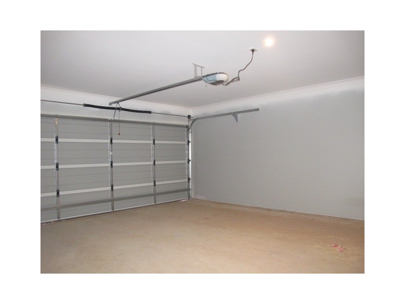 35 Riders Circuit, Rockbank VIC 3335