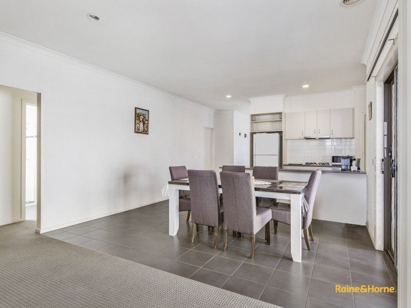 51 Lawson Way, Caroline Springs VIC 3023