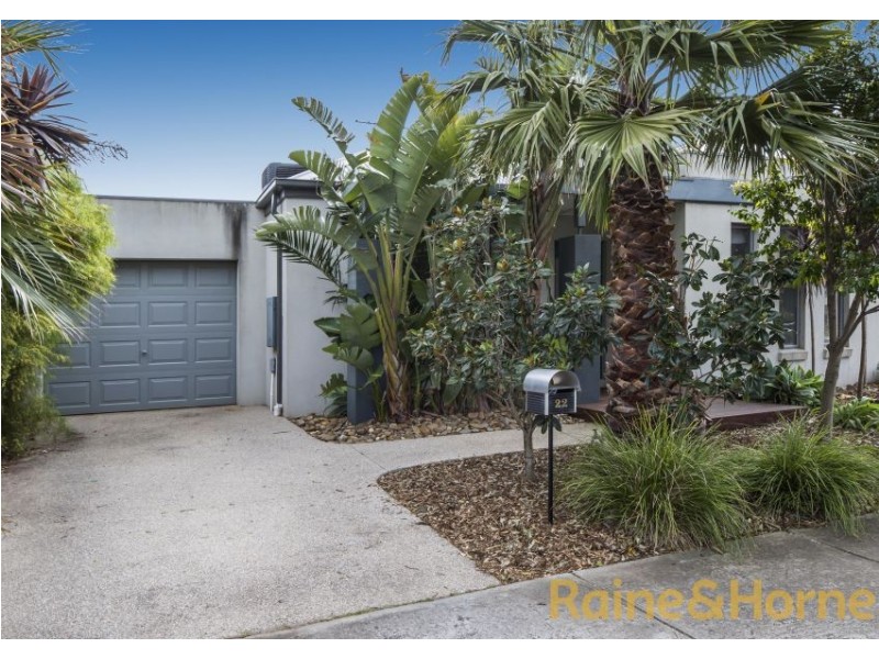 22 Gardenia Way, Caroline Springs VIC 3023