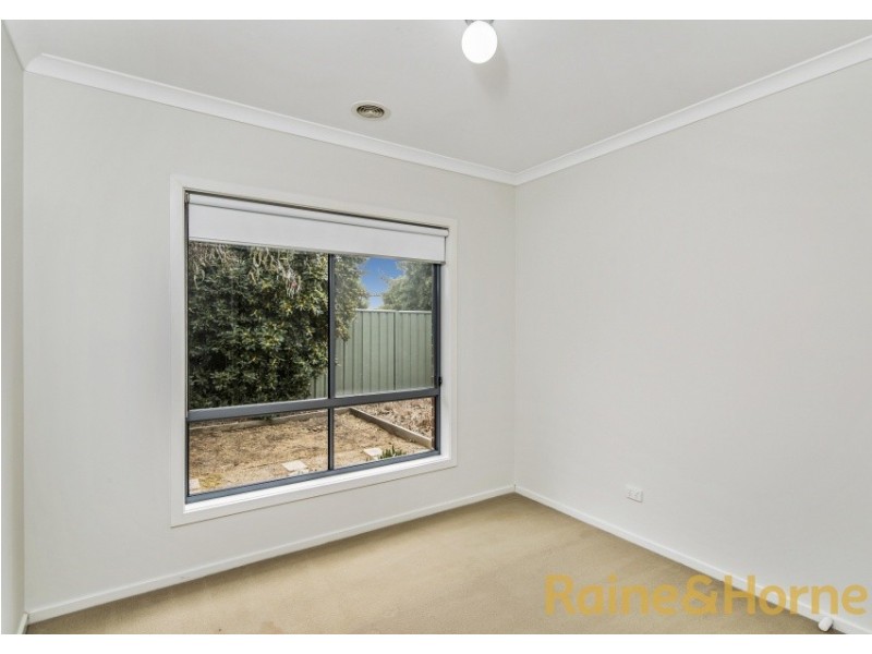 22 Gardenia Way, Caroline Springs VIC 3023