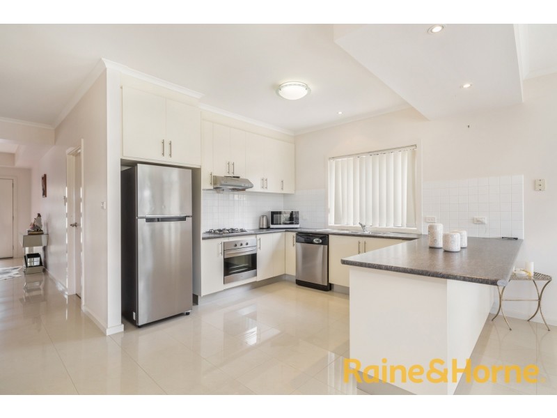 8 Alma Lane, Caroline Springs VIC 3023