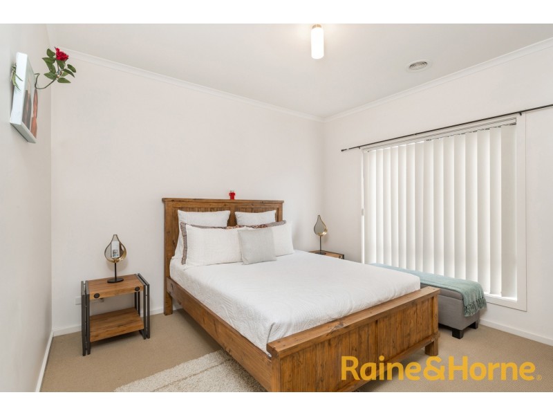 8 Alma Lane, Caroline Springs VIC 3023