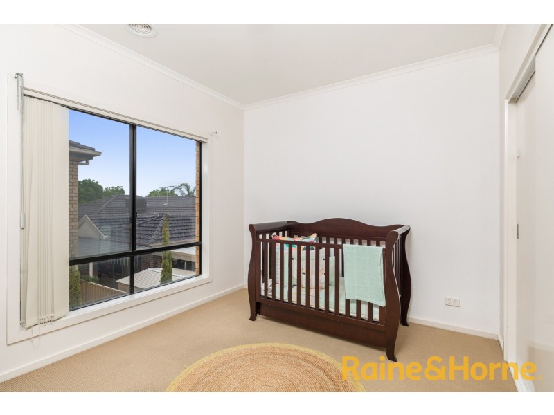 8 Alma Lane, Caroline Springs VIC 3023