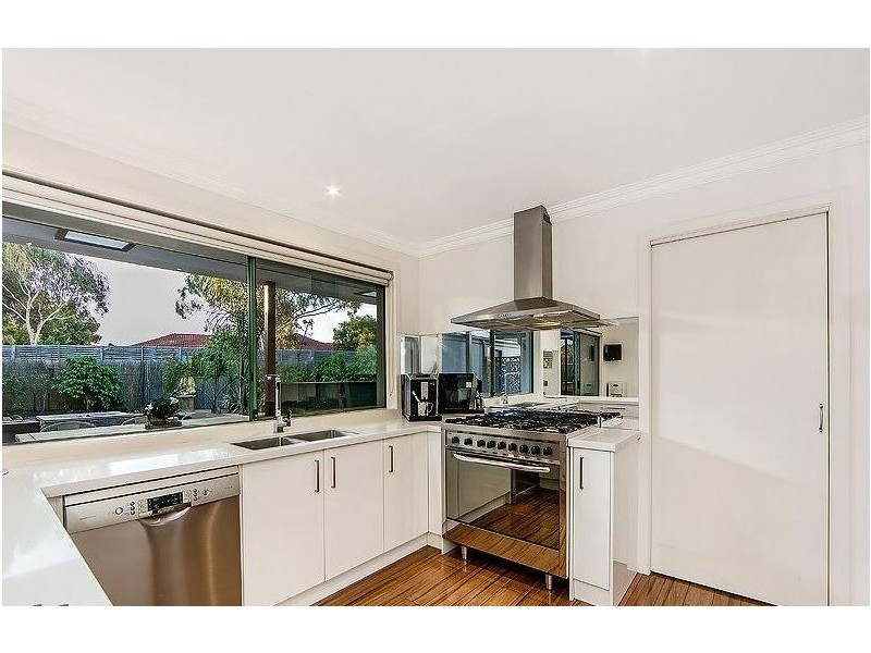 13 Penhurst Court, Hillside VIC 3037