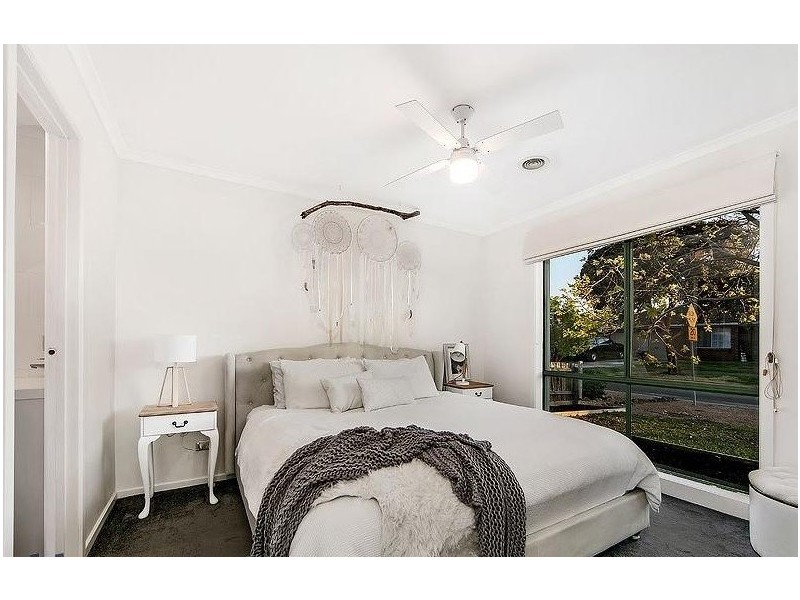 13 Penhurst Court, Hillside VIC 3037