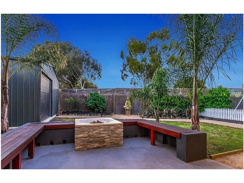 13 Penhurst Court, Hillside VIC 3037