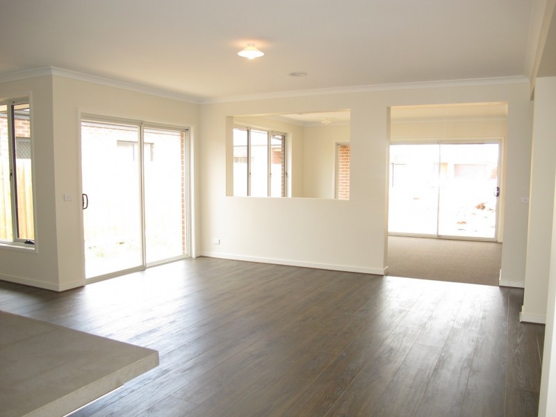 12 Gild Street (AINTREE), Rockbank VIC 3335