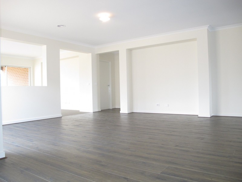 12 Gild Street (AINTREE), Rockbank VIC 3335