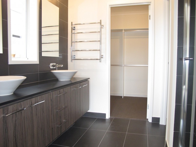 12 Gild Street (AINTREE), Rockbank VIC 3335