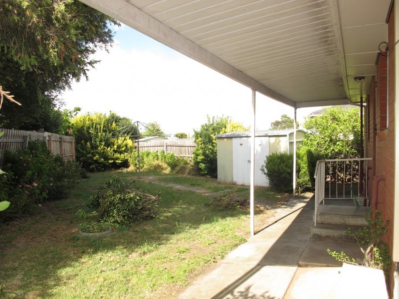 5 Padua Court, Gladstone Park VIC 3043