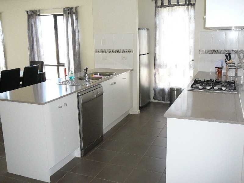 55 Manny Paul Cct, Burnside Heights VIC 3023