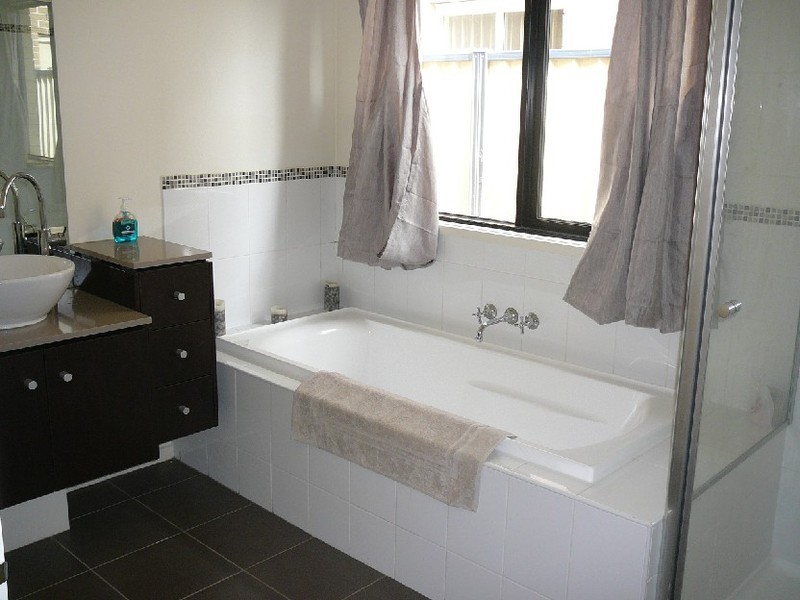 55 Manny Paul Cct, Burnside Heights VIC 3023