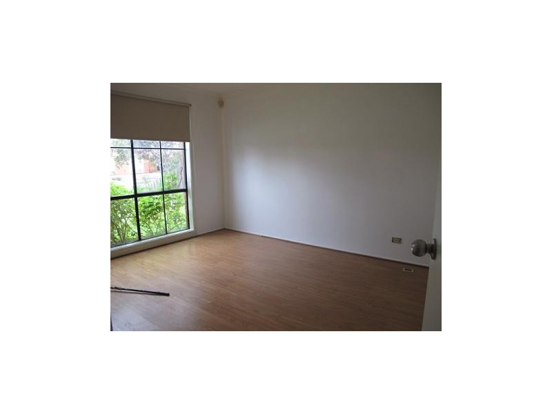1/6 CATHERINE DRIVE, Hillside VIC 3037