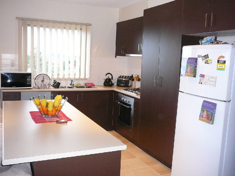 11/17-21 COBAW Cct, Caroline Springs VIC 3023