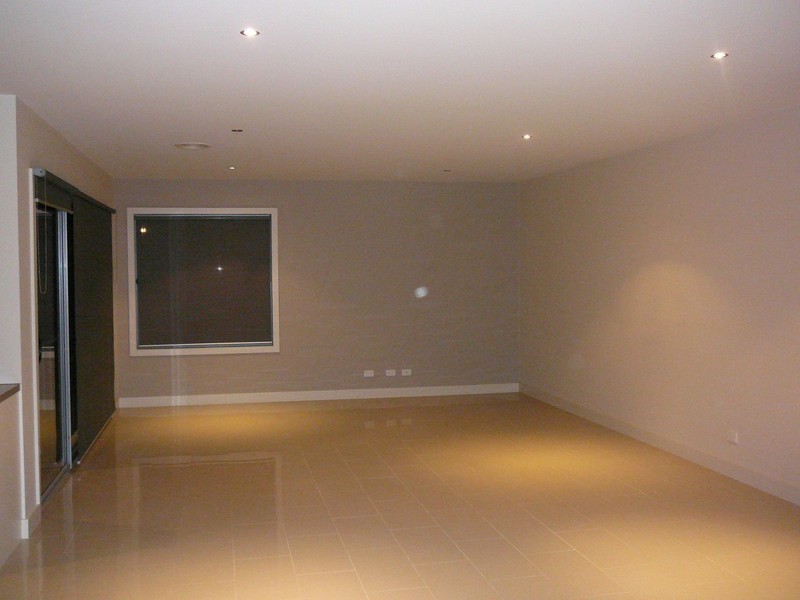 1 Garnet Way, Taylors Hill VIC 3037