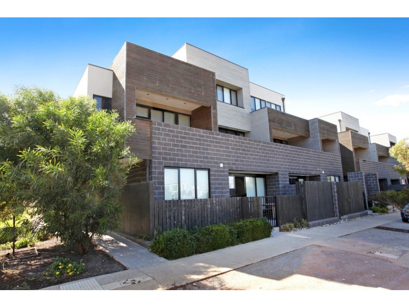 5/11 Monckton Place, Caroline Springs VIC 3023