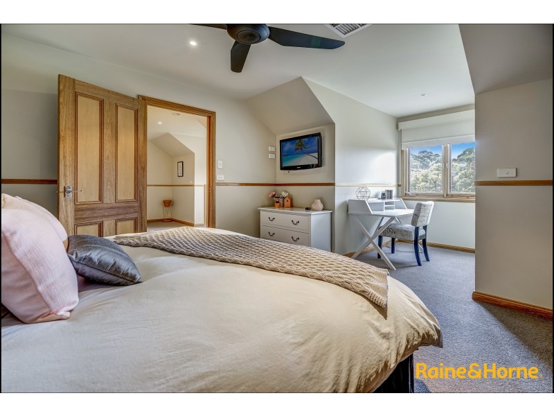 65 Emu Road, Sunbury VIC 3429