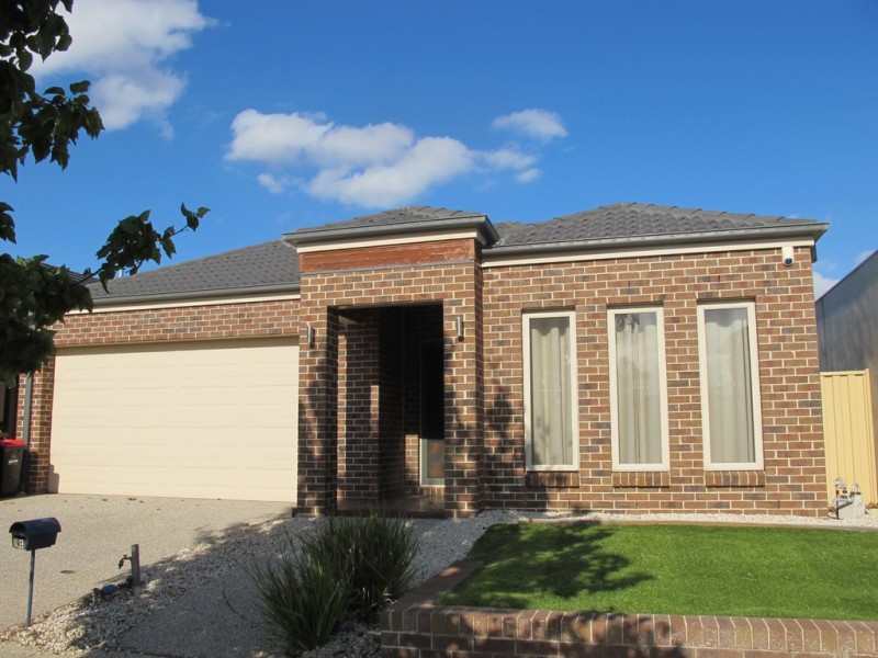 24 Westerfolds Terrace, Caroline Springs VIC 3023