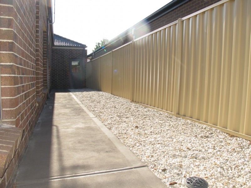 24 Westerfolds Terrace, Caroline Springs VIC 3023