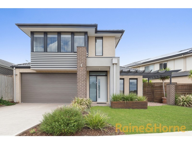49 RIVIERA DRIVE, Hillside VIC 3037