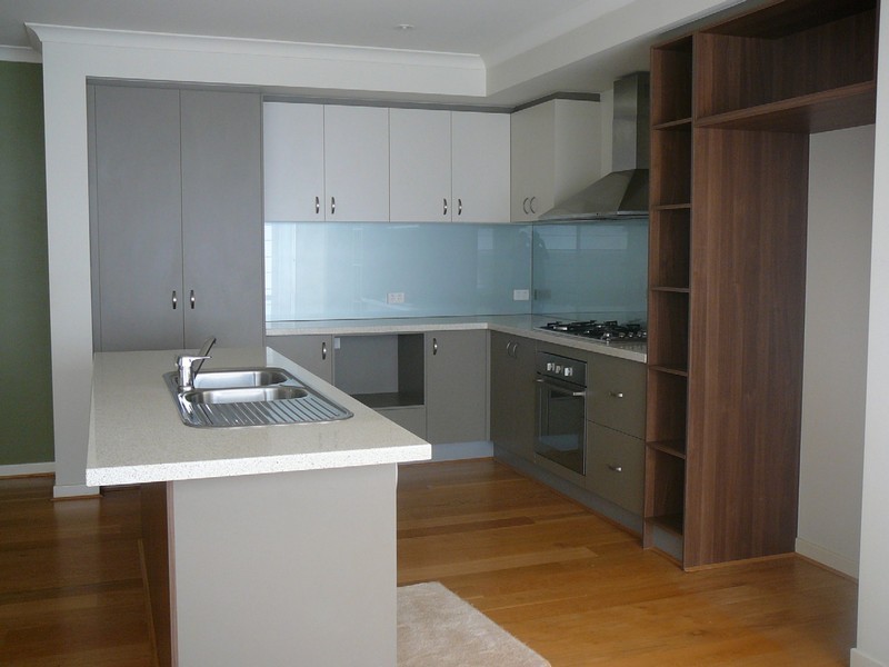 3 Oldis Close, Caroline Springs VIC 3023