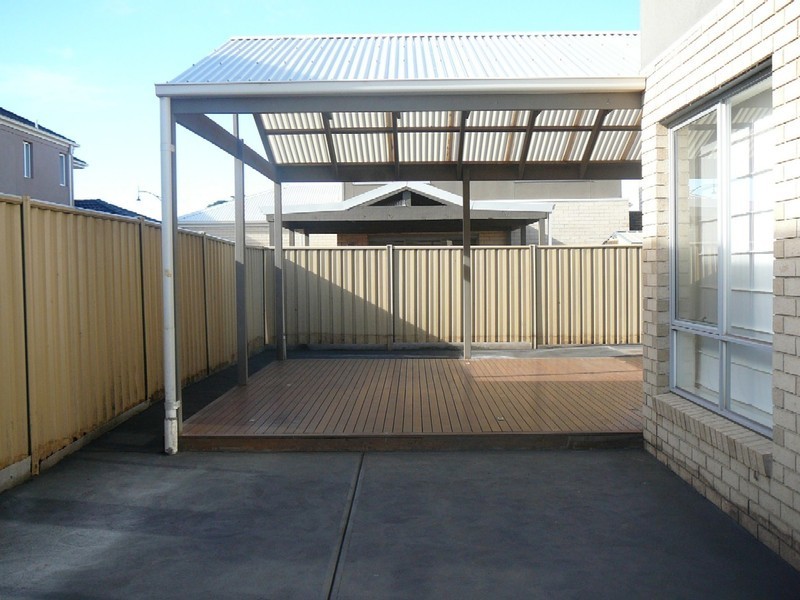 3 Oldis Close, Caroline Springs VIC 3023