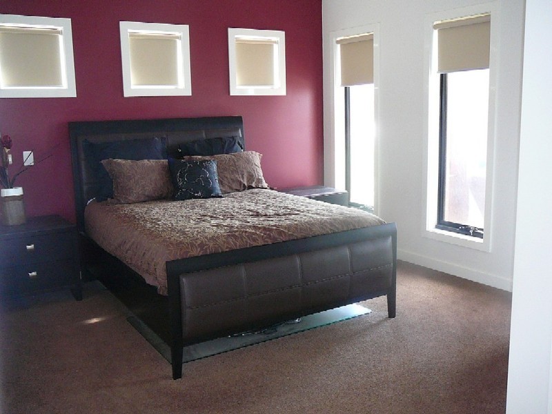 9 Braeside walk, Caroline Springs VIC 3023