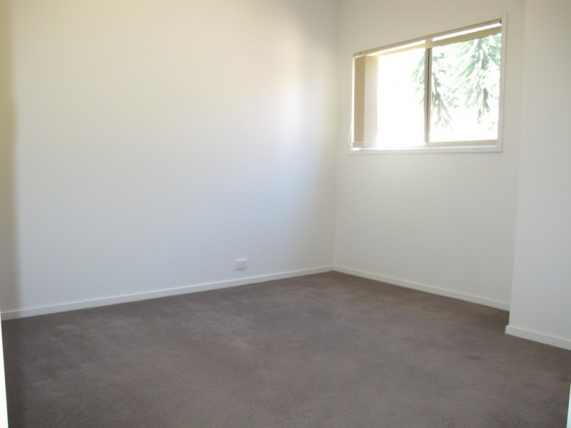 23 Cranwell Square, Caroline Springs VIC 3023