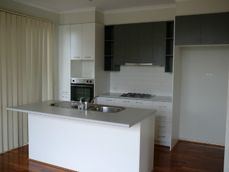20 Blakeville Drive, Caroline Springs VIC 3023
