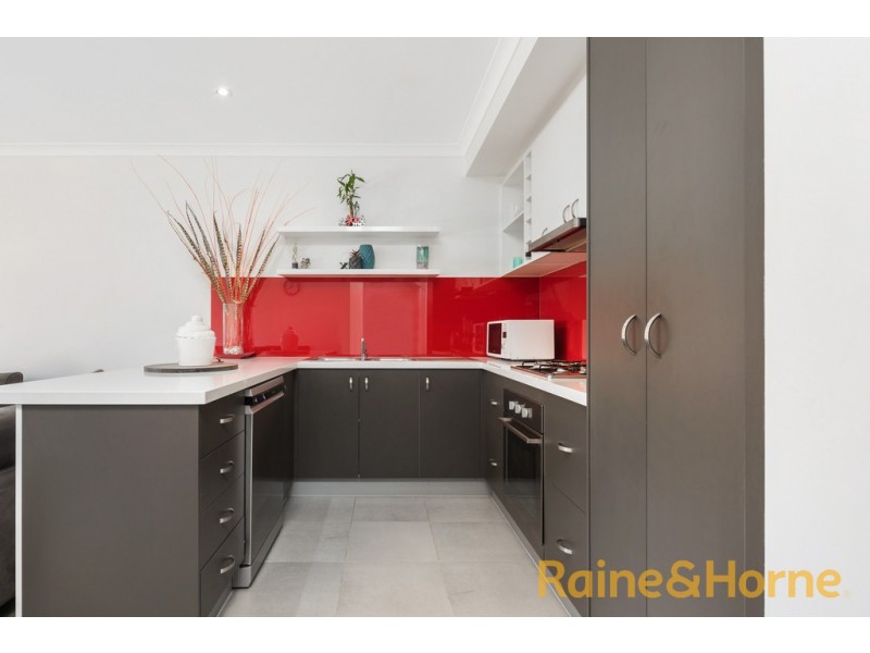 14 OLDIS CLOSE, Caroline Springs VIC 3023