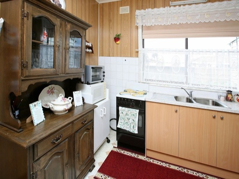 24 MONTASELL AVENUE, Deer Park VIC 3023