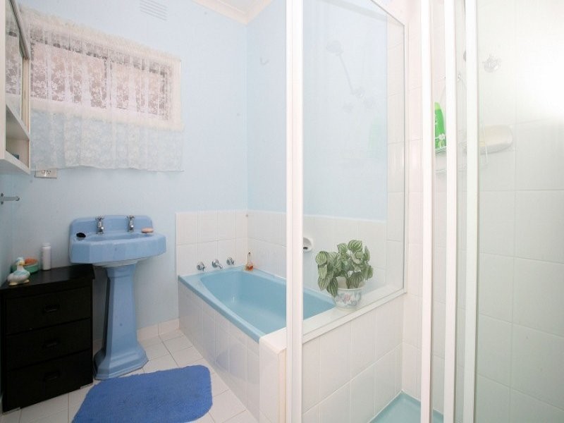 24 MONTASELL AVENUE, Deer Park VIC 3023