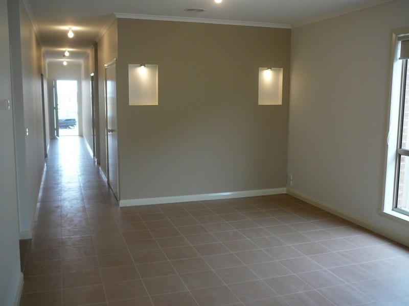 15 Glencoe Street, Kurunjang VIC 3337