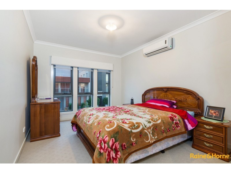 141 THE ESPLANADE, Caroline Springs VIC 3023