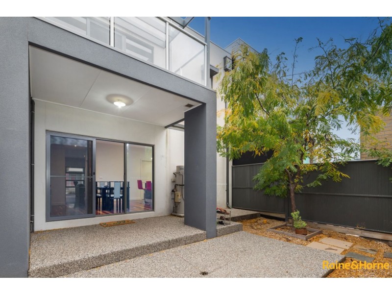 141 THE ESPLANADE, Caroline Springs VIC 3023