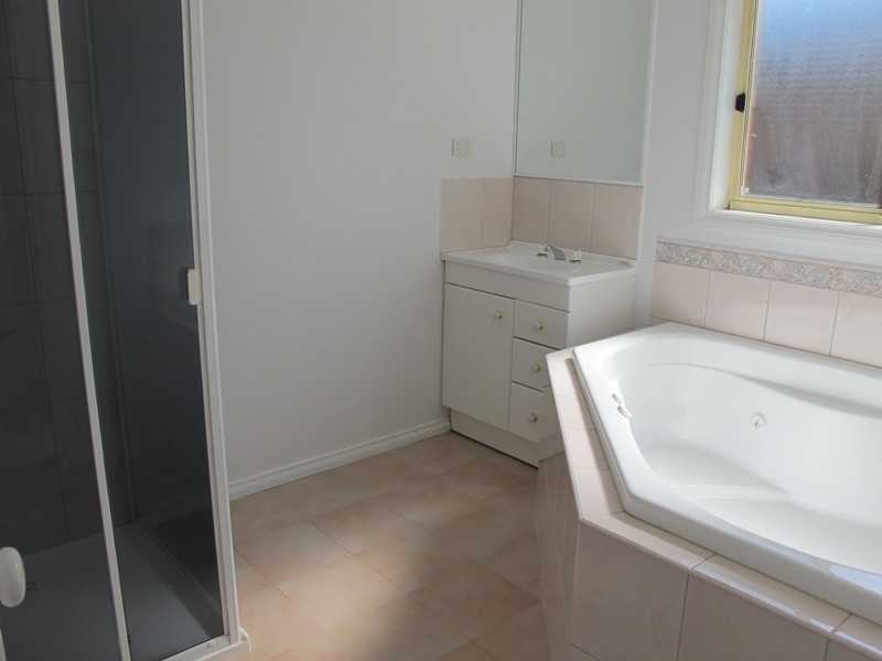 22 Billungah Place, Burnside VIC 3023