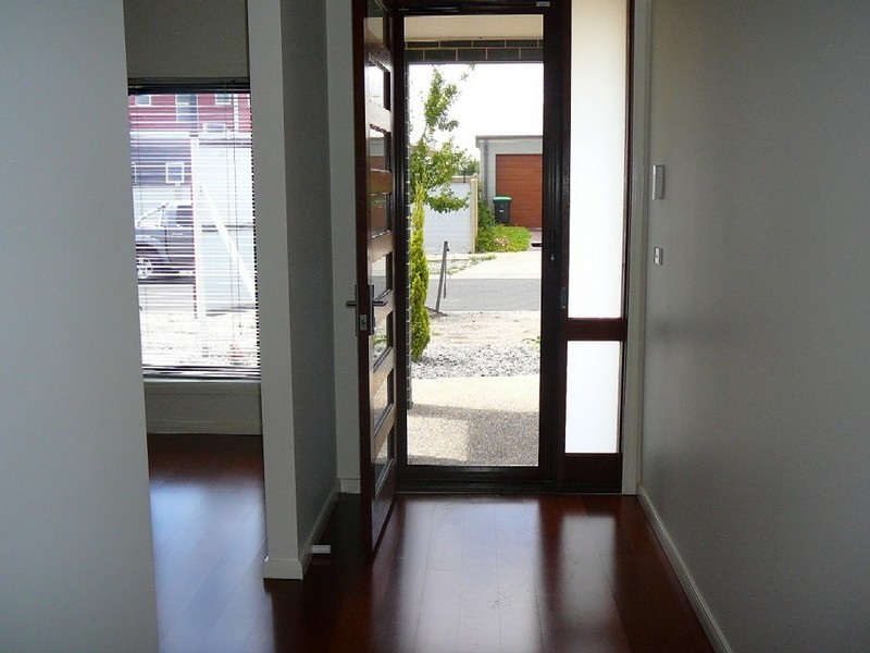 6 Ivan James Place, Caroline Springs VIC 3023