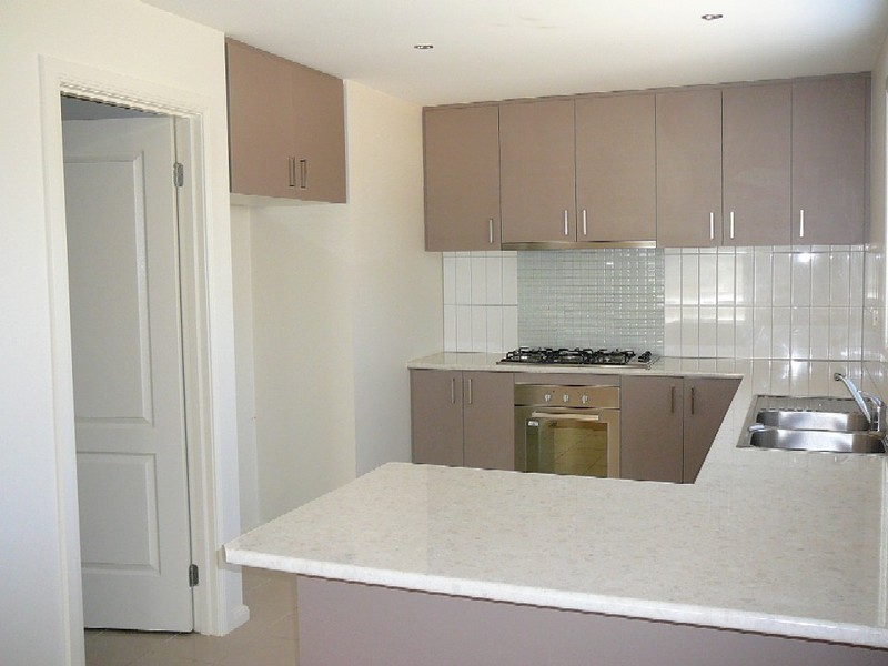 6 Ivan James Place, Caroline Springs VIC 3023