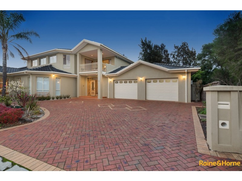 6 PARRAMATTA COURT, Caroline Springs VIC 3023