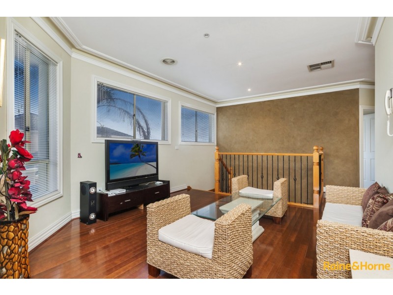 6 PARRAMATTA COURT, Caroline Springs VIC 3023