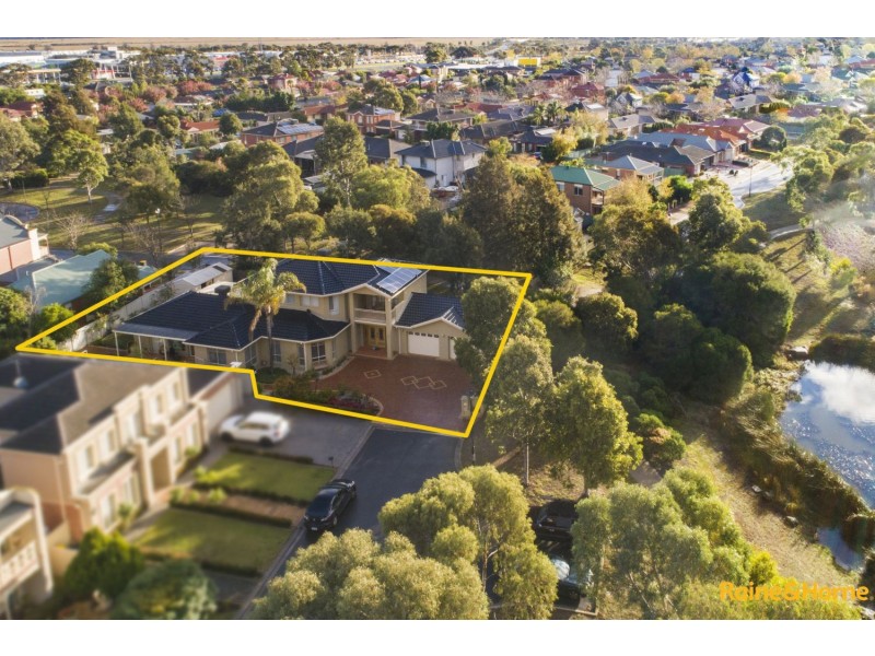6 PARRAMATTA COURT, Caroline Springs VIC 3023