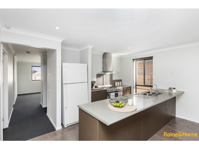 15 SCALES LANE, Burnside Heights VIC 3023