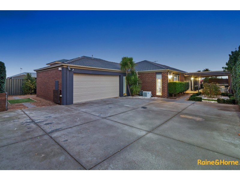 26 PILBARA AVENUE, Burnside VIC 3023
