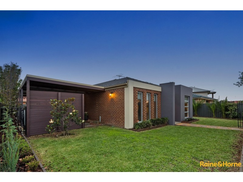 26 PILBARA AVENUE, Burnside VIC 3023