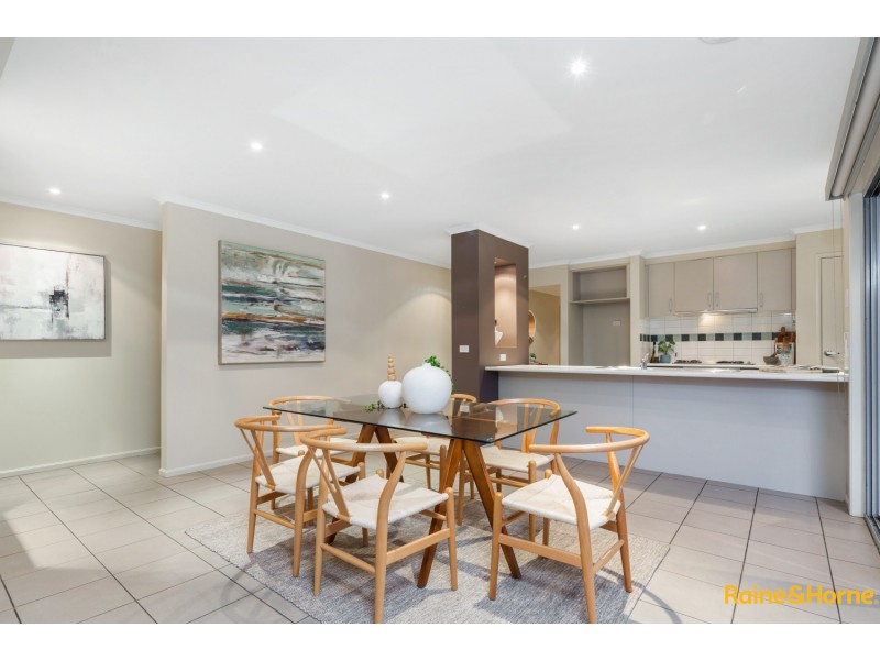 26 PILBARA AVENUE, Burnside VIC 3023